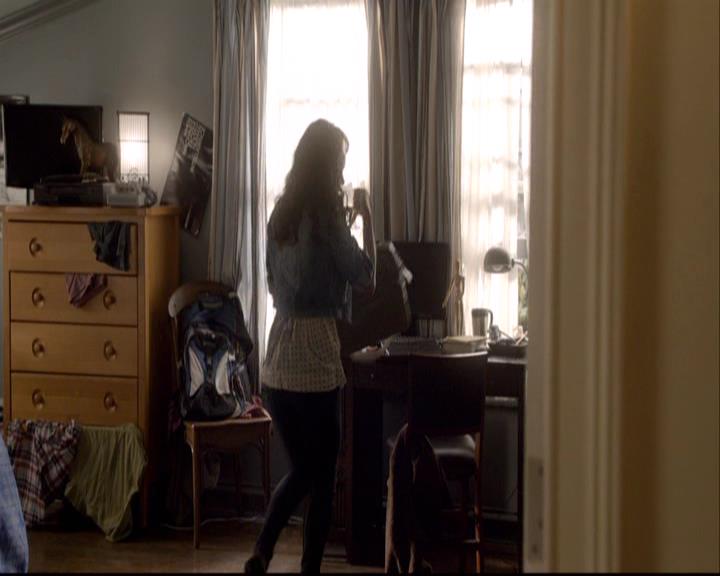 VampireDiariesWorld-dot-org_2x08Rose0756.jpg