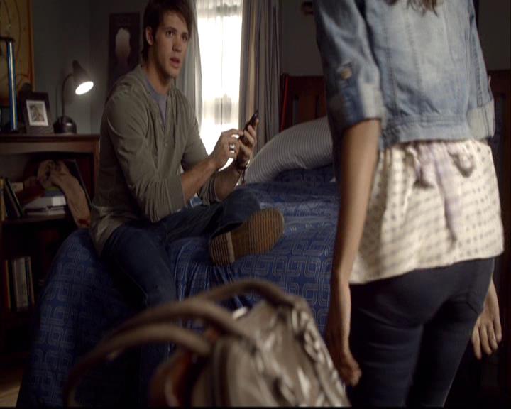 VampireDiariesWorld-dot-org_2x08Rose0757.jpg