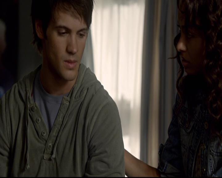 VampireDiariesWorld-dot-org_2x08Rose0773.jpg