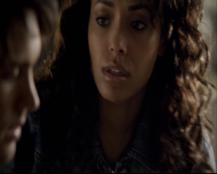 VampireDiariesWorld-dot-org_2x08Rose0774.jpg