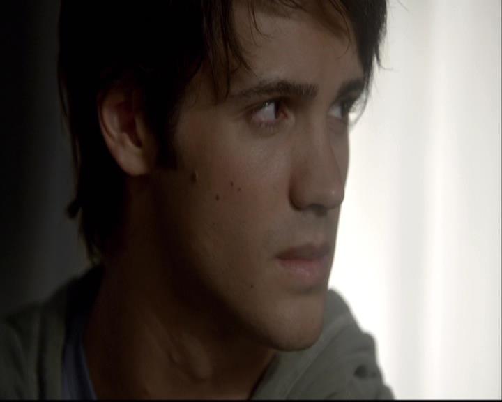 VampireDiariesWorld-dot-org_2x08Rose0783.jpg