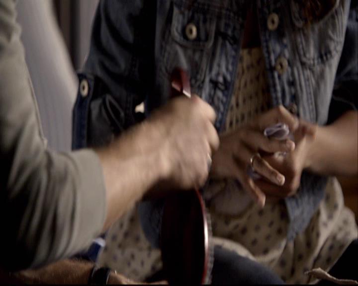 VampireDiariesWorld-dot-org_2x08Rose0815.jpg