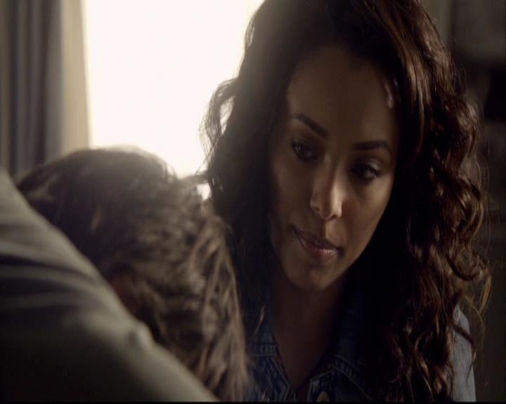 VampireDiariesWorld-dot-org_2x08Rose0817.jpg