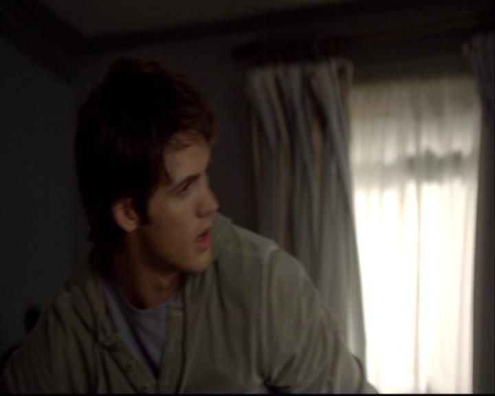VampireDiariesWorld-dot-org_2x08Rose0820.jpg