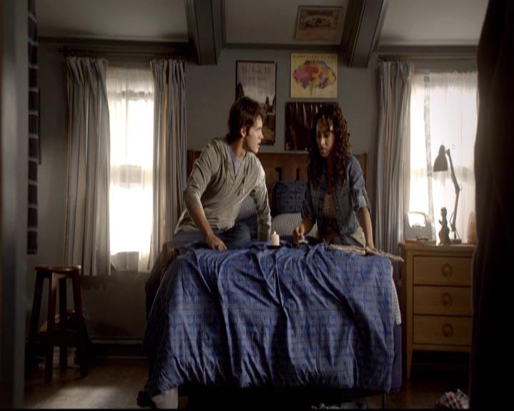 VampireDiariesWorld-dot-org_2x08Rose0821.jpg
