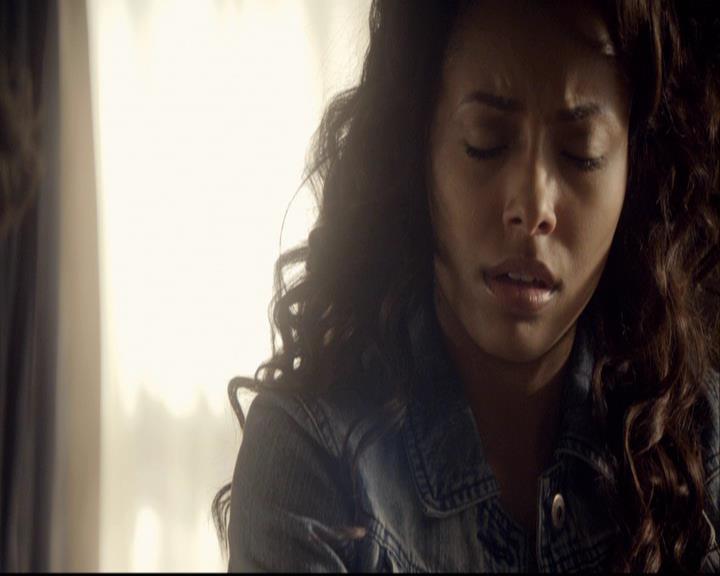 VampireDiariesWorld-dot-org_2x08Rose0831.jpg