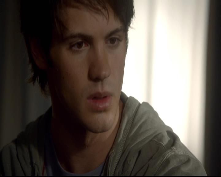 VampireDiariesWorld-dot-org_2x08Rose0833.jpg