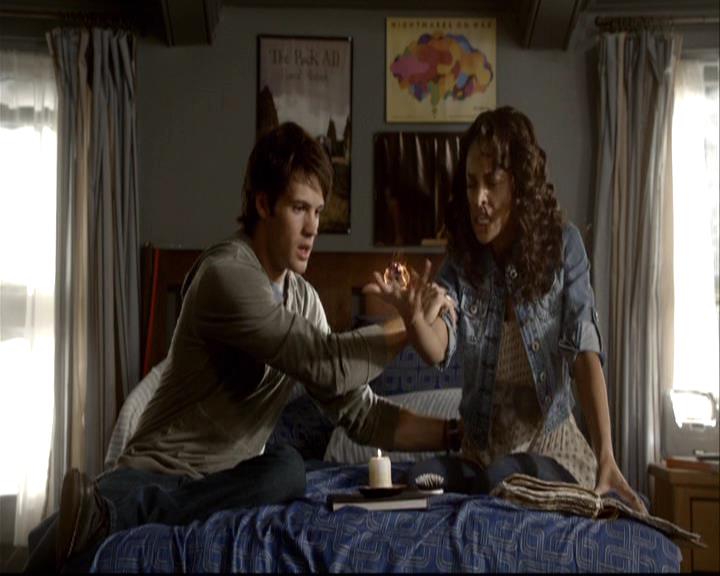 VampireDiariesWorld-dot-org_2x08Rose0845.jpg