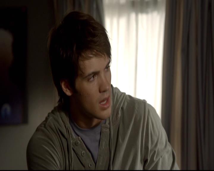 VampireDiariesWorld-dot-org_2x08Rose0851.jpg