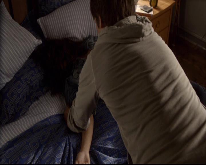 VampireDiariesWorld-dot-org_2x08Rose0855.jpg