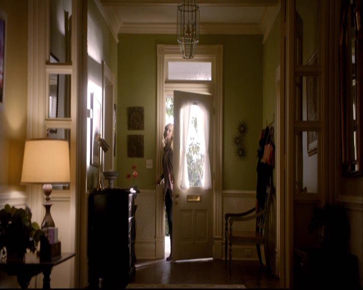 VampireDiariesWorld-dot-org_2x08Rose0956.jpg