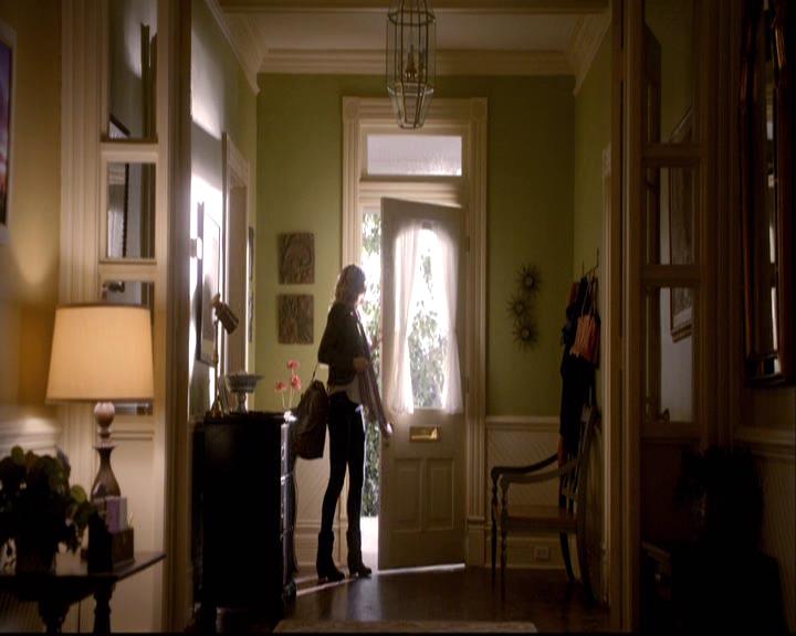 VampireDiariesWorld-dot-org_2x08Rose0957.jpg