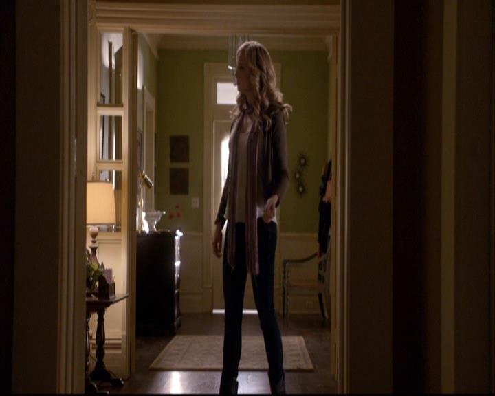 VampireDiariesWorld-dot-org_2x08Rose0977.jpg