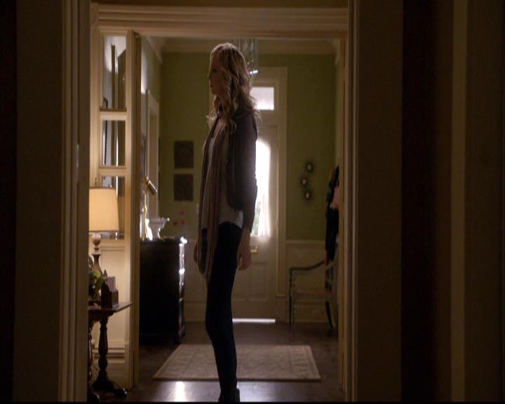 VampireDiariesWorld-dot-org_2x08Rose0978.jpg