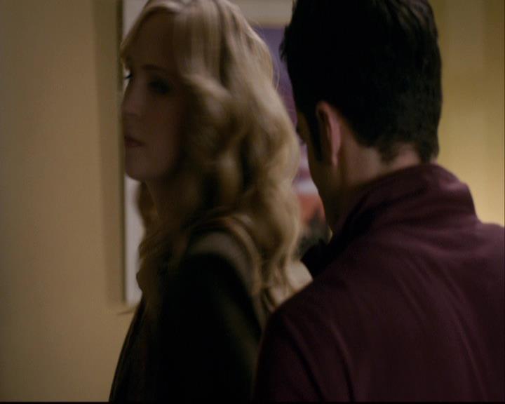 VampireDiariesWorld-dot-org_2x08Rose0982.jpg
