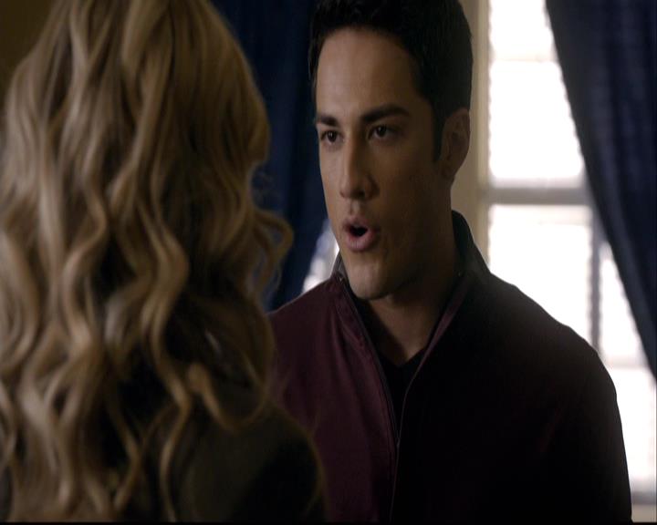 VampireDiariesWorld-dot-org_2x08Rose0985.jpg