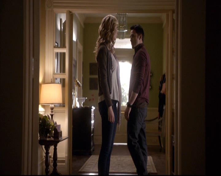 VampireDiariesWorld-dot-org_2x08Rose0991.jpg
