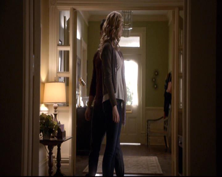 VampireDiariesWorld-dot-org_2x08Rose0993.jpg