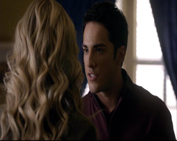 VampireDiariesWorld-dot-org_2x08Rose1008.jpg