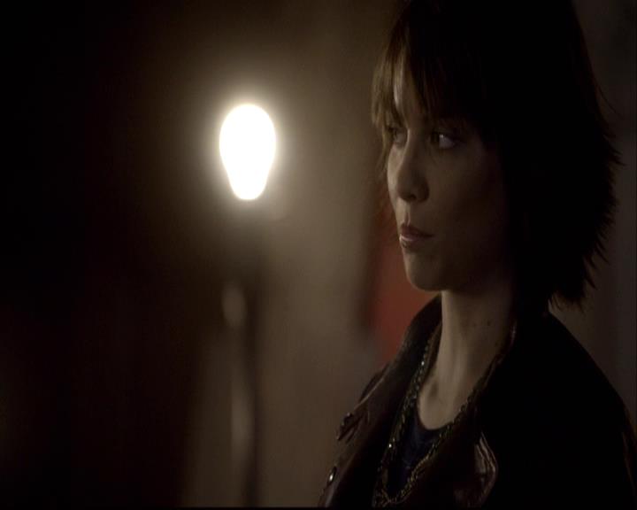 VampireDiariesWorld-dot-org_2x08Rose1078.jpg
