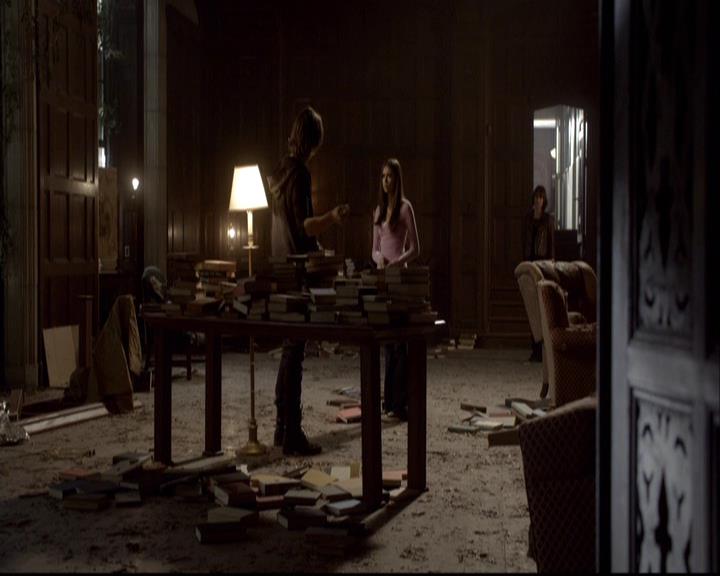 VampireDiariesWorld-dot-org_2x08Rose1089.jpg