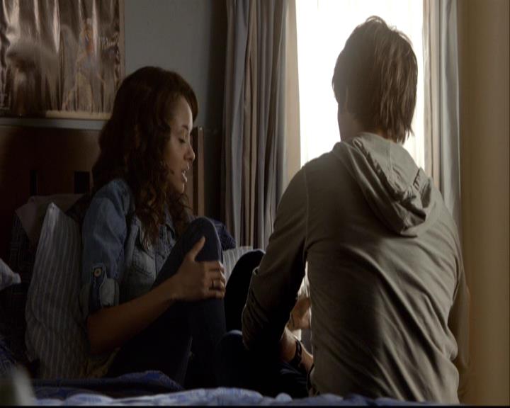 VampireDiariesWorld-dot-org_2x08Rose1103.jpg