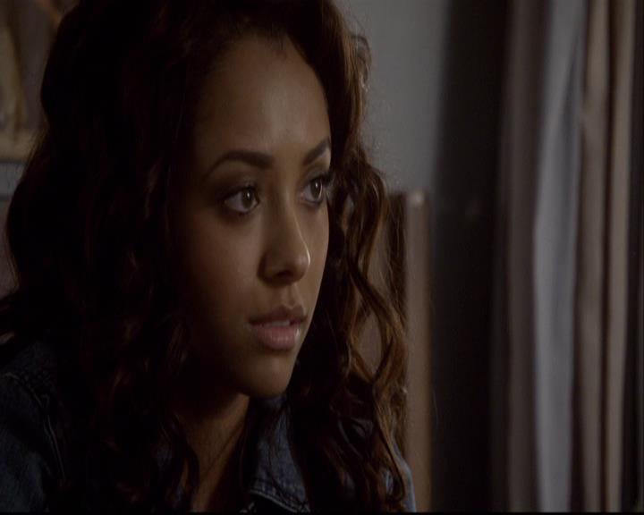 VampireDiariesWorld-dot-org_2x08Rose1117.jpg