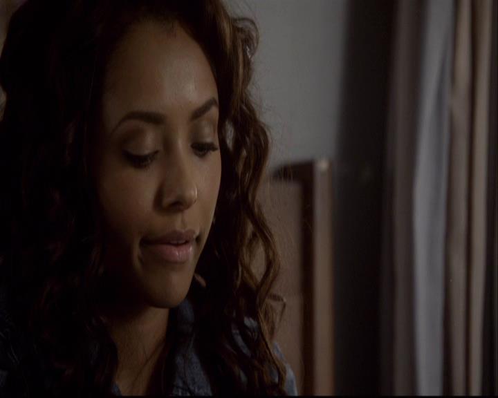 VampireDiariesWorld-dot-org_2x08Rose1120.jpg