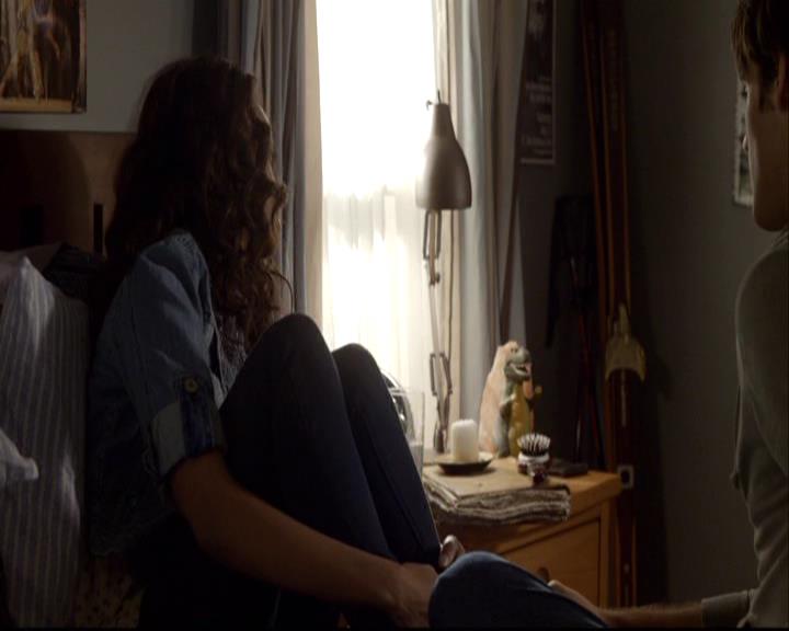 VampireDiariesWorld-dot-org_2x08Rose1124.jpg