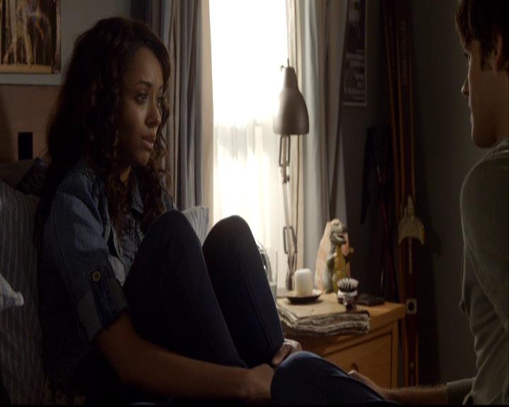 VampireDiariesWorld-dot-org_2x08Rose1126.jpg