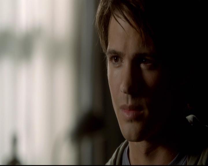 VampireDiariesWorld-dot-org_2x08Rose1127.jpg