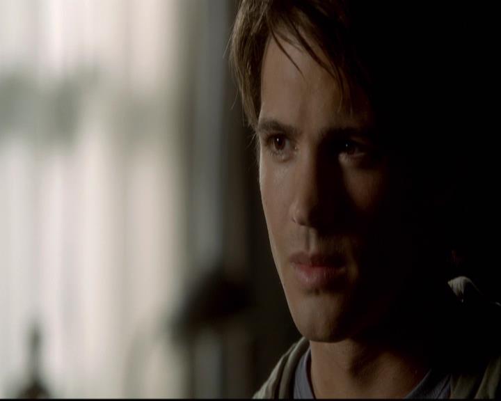 VampireDiariesWorld-dot-org_2x08Rose1128.jpg