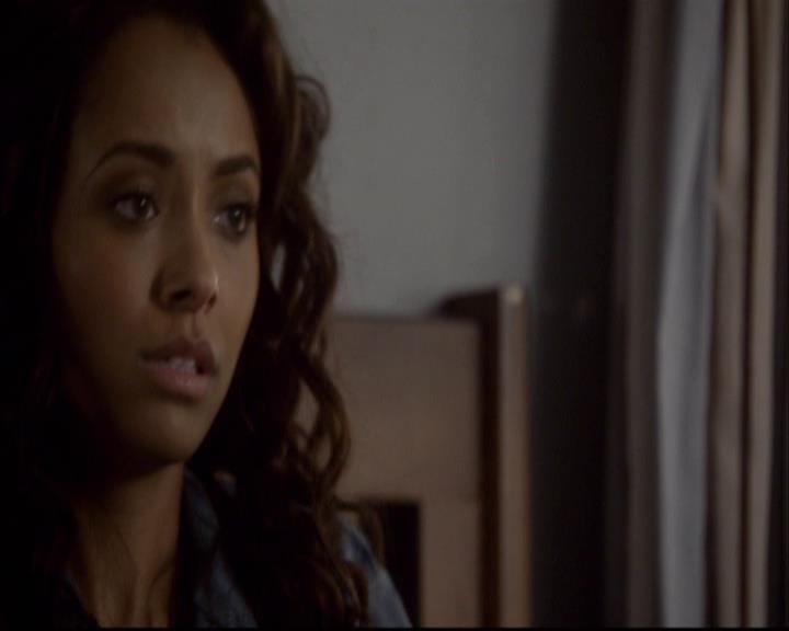 VampireDiariesWorld-dot-org_2x08Rose1130.jpg