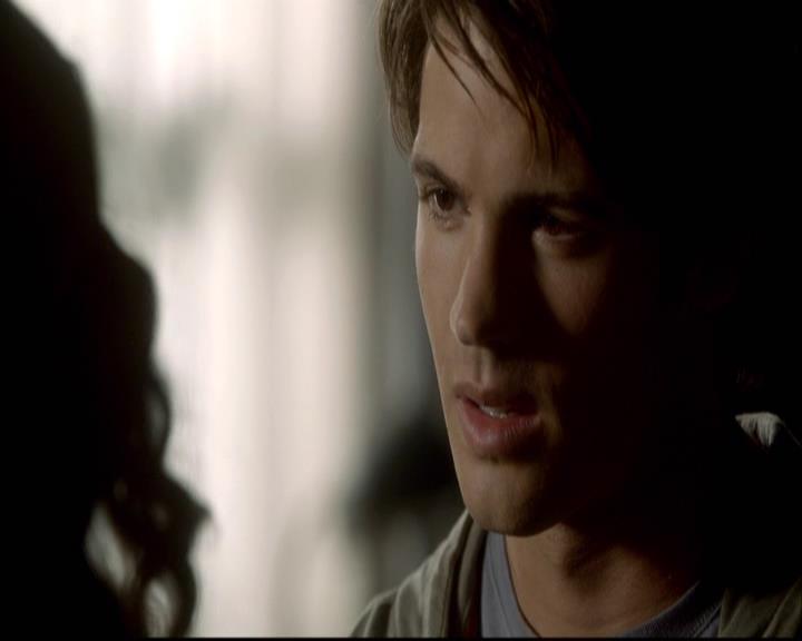 VampireDiariesWorld-dot-org_2x08Rose1145.jpg