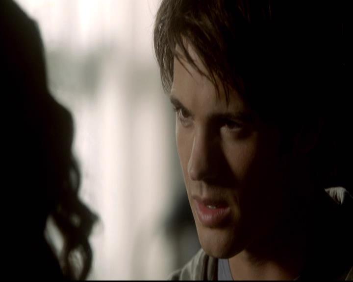 VampireDiariesWorld-dot-org_2x08Rose1146.jpg