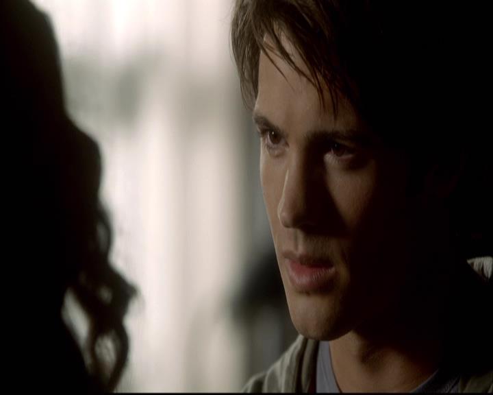 VampireDiariesWorld-dot-org_2x08Rose1151.jpg
