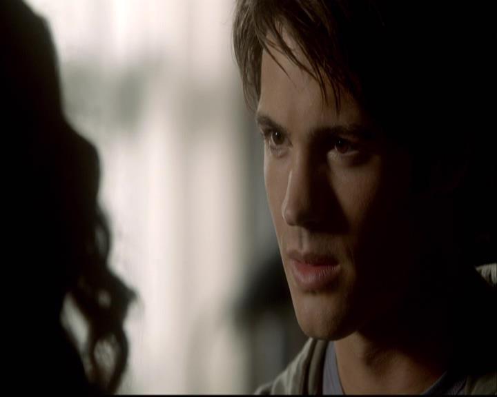 VampireDiariesWorld-dot-org_2x08Rose1157.jpg