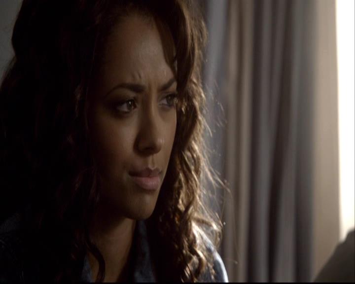 VampireDiariesWorld-dot-org_2x08Rose1159.jpg