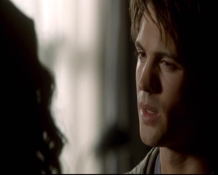 VampireDiariesWorld-dot-org_2x08Rose1166.jpg