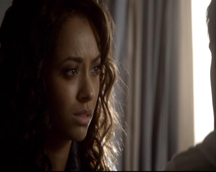 VampireDiariesWorld-dot-org_2x08Rose1170.jpg