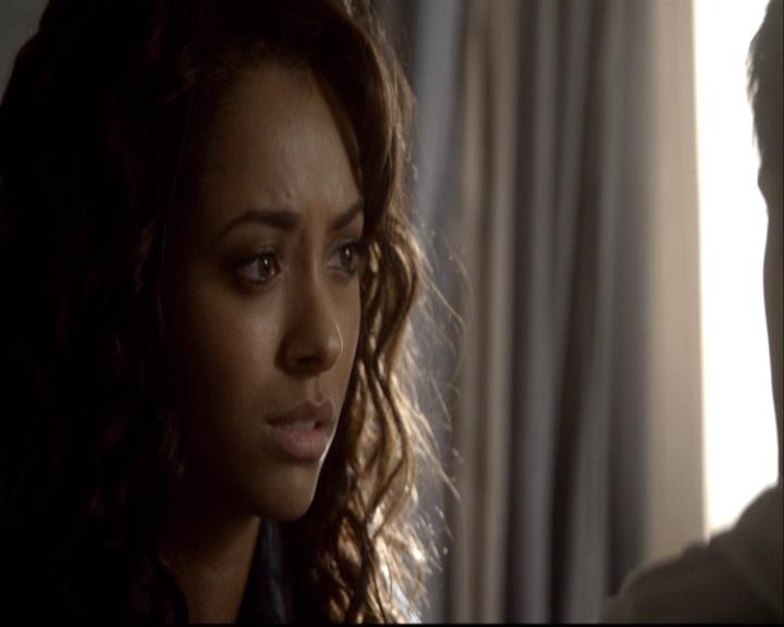 VampireDiariesWorld-dot-org_2x08Rose1171.jpg
