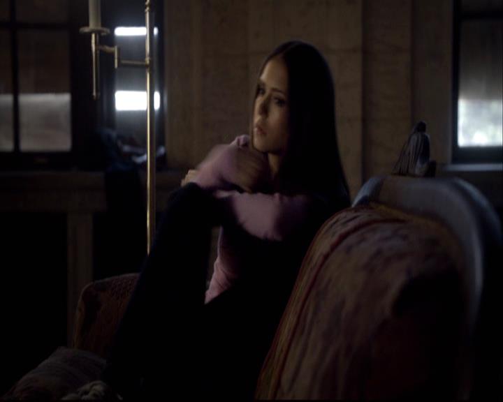 VampireDiariesWorld-dot-org_2x08Rose1185.jpg
