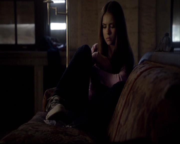 VampireDiariesWorld-dot-org_2x08Rose1187.jpg