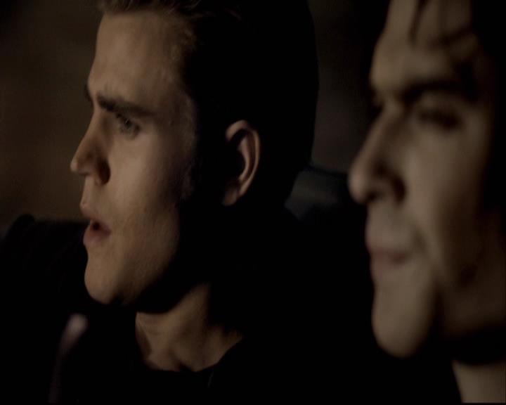 VampireDiariesWorld-dot-org_2x08Rose1243.jpg