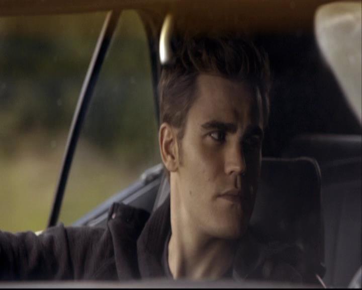 VampireDiariesWorld-dot-org_2x08Rose1260.jpg