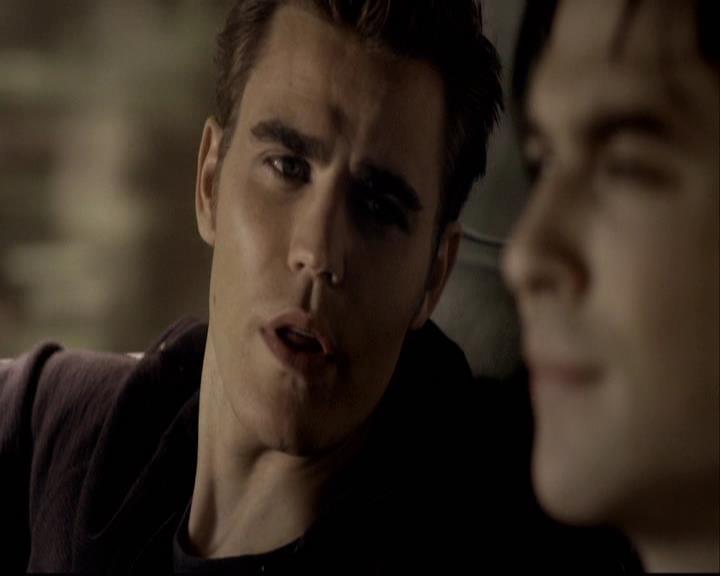 VampireDiariesWorld-dot-org_2x08Rose1264.jpg