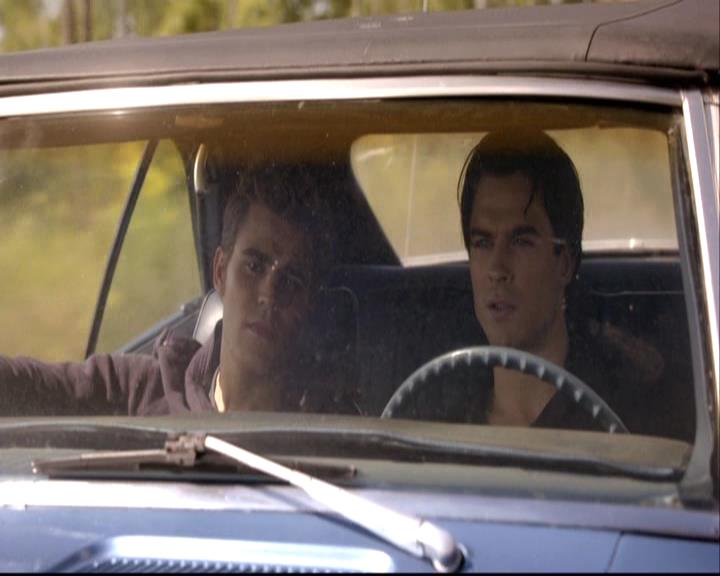 VampireDiariesWorld-dot-org_2x08Rose1271.jpg