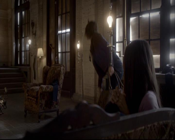 VampireDiariesWorld-dot-org_2x08Rose1287.jpg