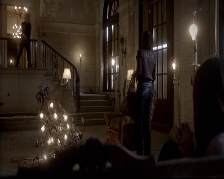 VampireDiariesWorld-dot-org_2x08Rose1289.jpg