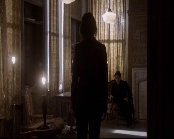 VampireDiariesWorld-dot-org_2x08Rose1385.jpg